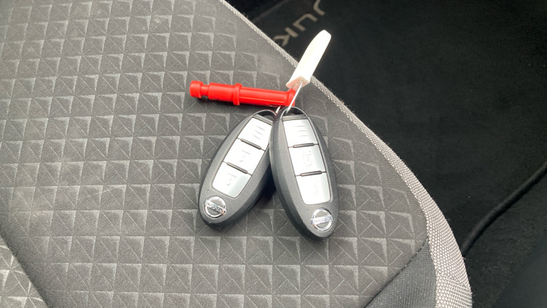 Nissan Juke 1.0 DiG-T 114 N-Connecta 5dr Petrol Hatchback